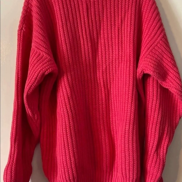 Women’s Cable Sweater (Size L) - Picture 2 of 3